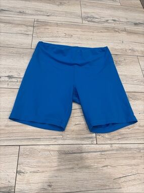 lululemon athletica cobalt blue bike shorts